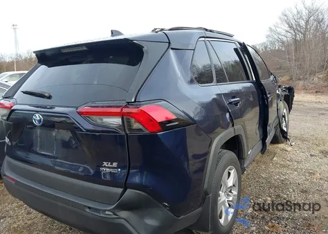 2020 Toyota Rav4 Hybrid Xle z USA, uszkodzony, nr VIN 4T3R6RFV1LU004085
